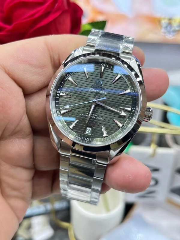 Watch0425
