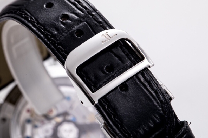 Watch0535