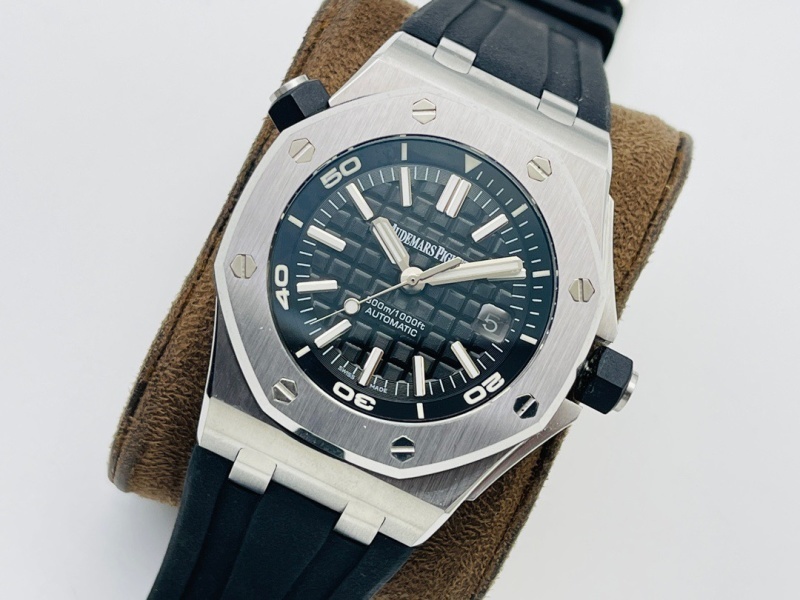 Watch0007