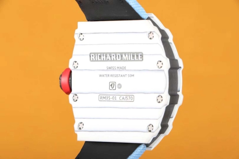 Watch0289