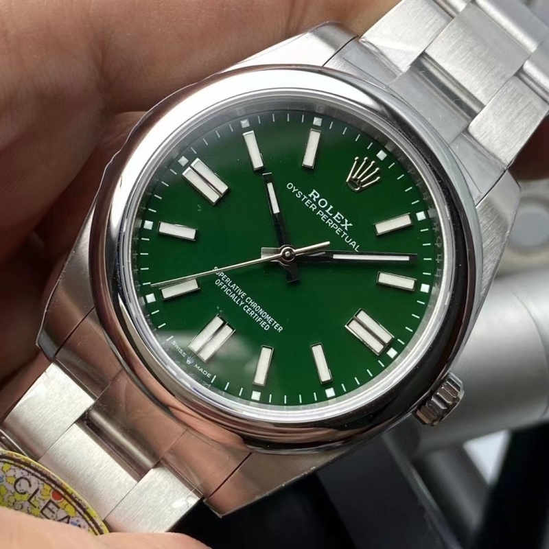 Watch0759