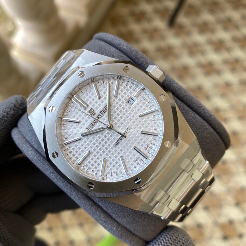 Watch0014