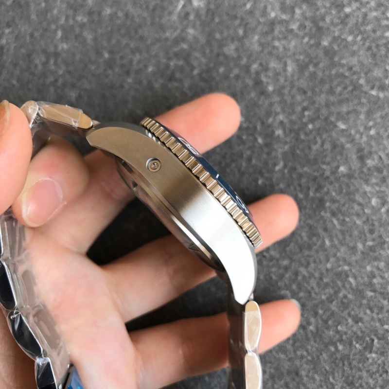 Watch0348