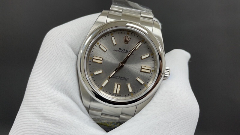 Watch0765