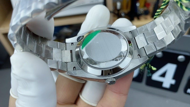 Watch0212