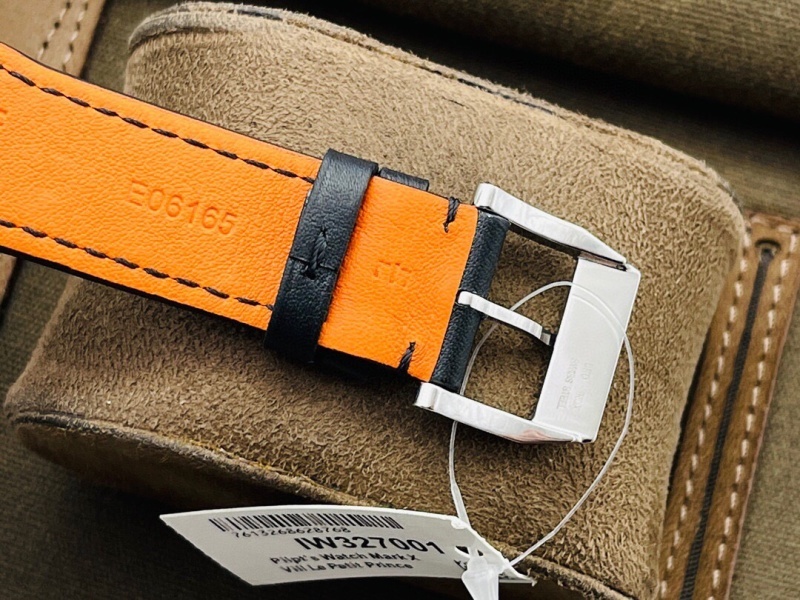 Watch0107