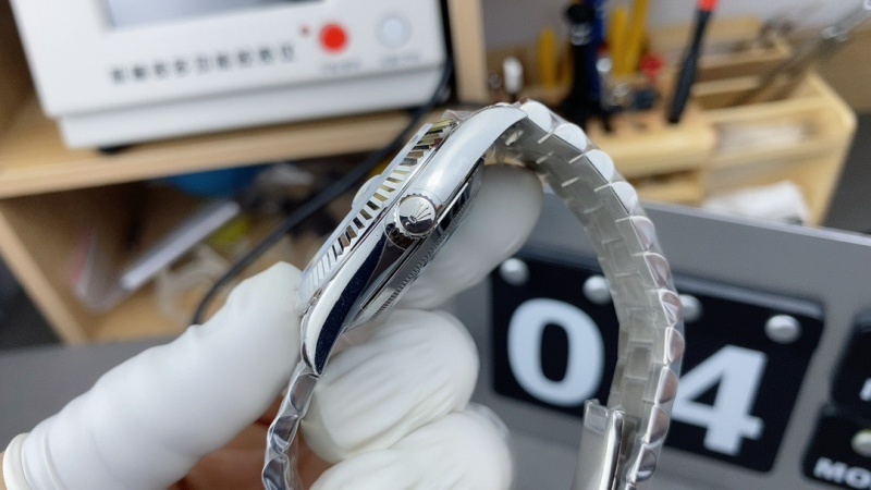 Watch0212