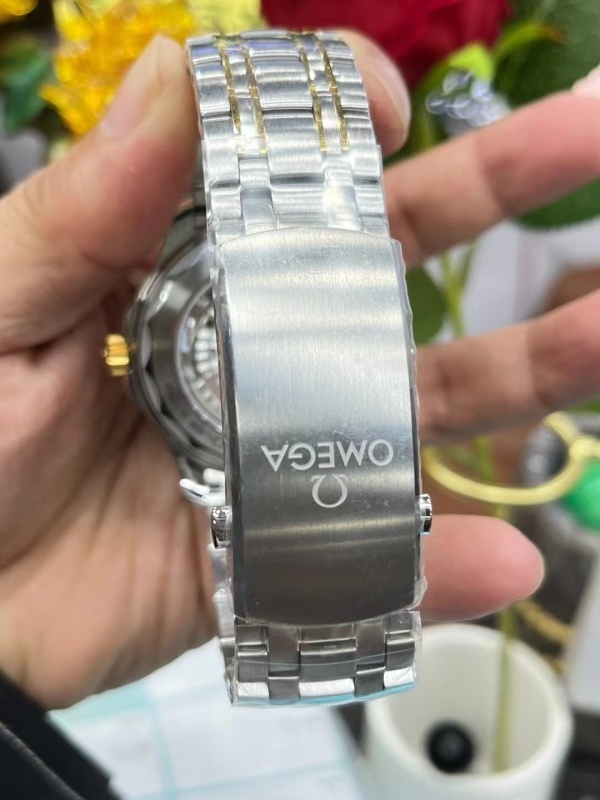 Watch0424