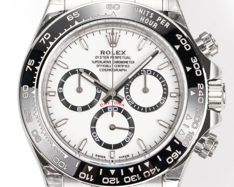 Watch0736