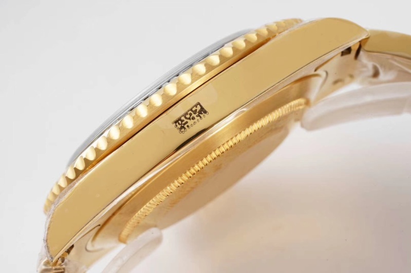 Watch0653