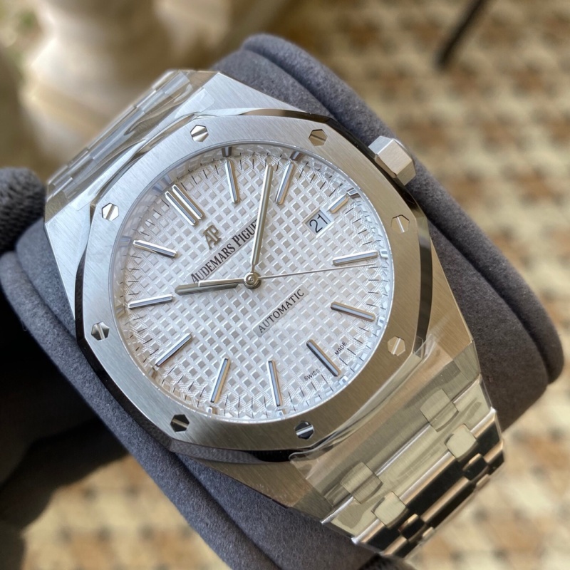 Watch0014