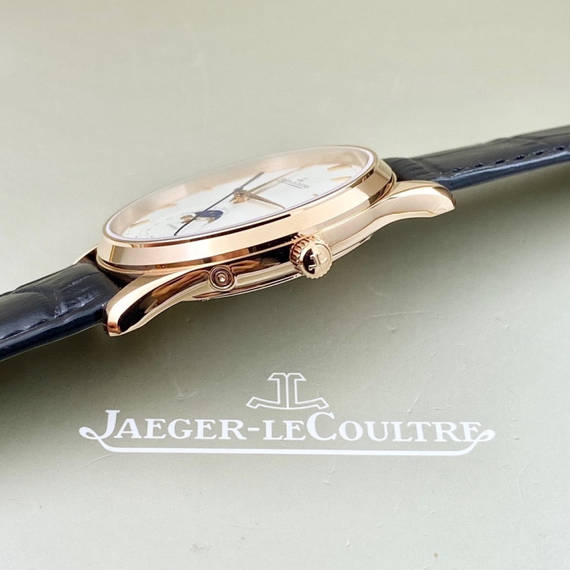 Watch0435
