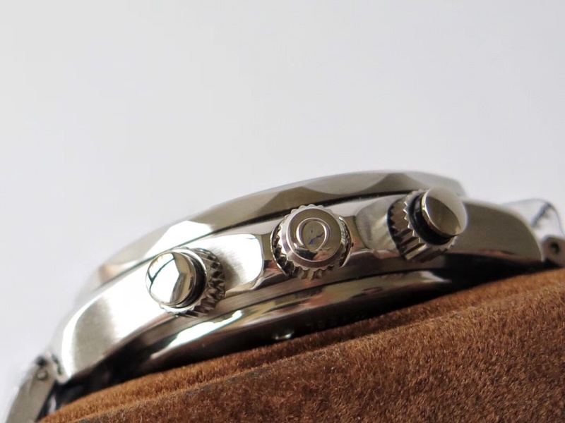 Watch0293