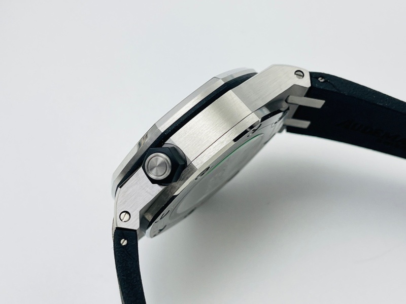Watch0007