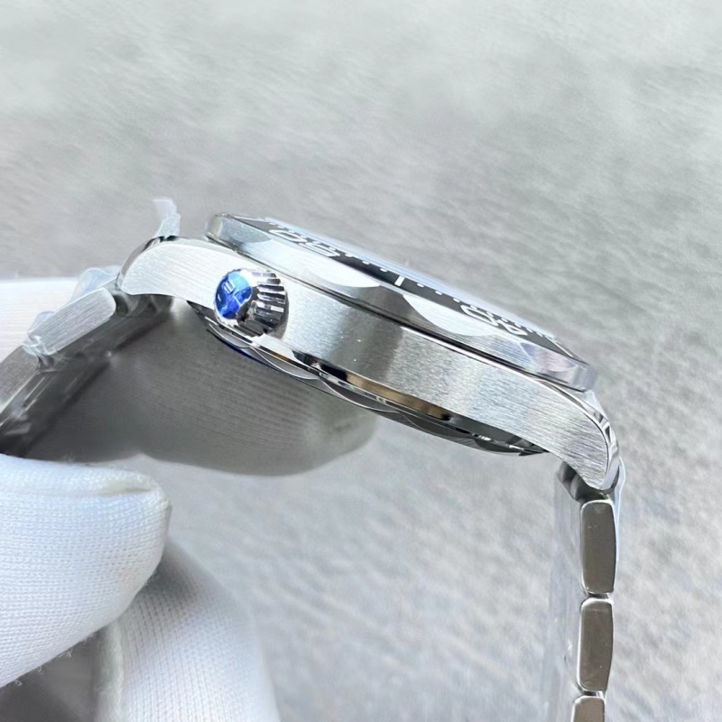 Watch0796