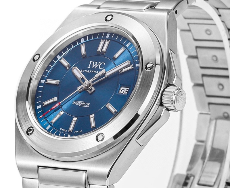 Watch0774