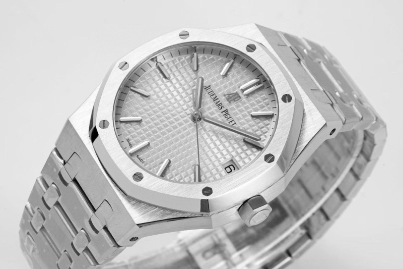 Watch0661