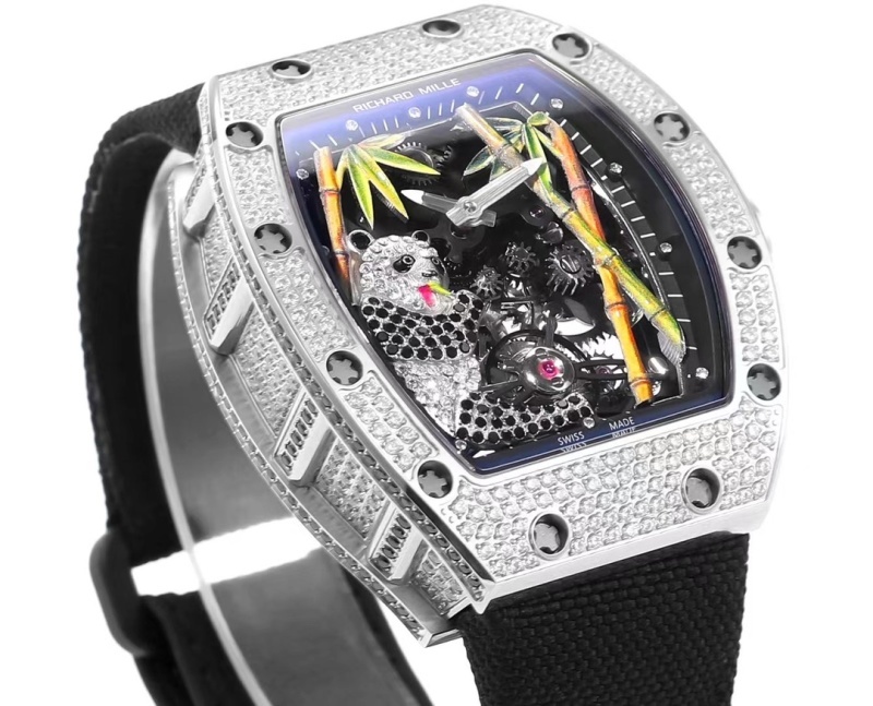 Watch0783