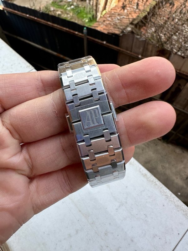 Watch0186