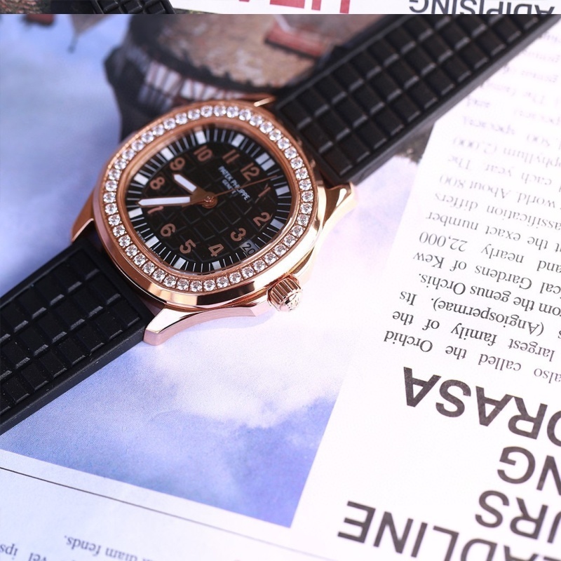 Watch0580