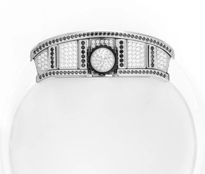 Watch0779