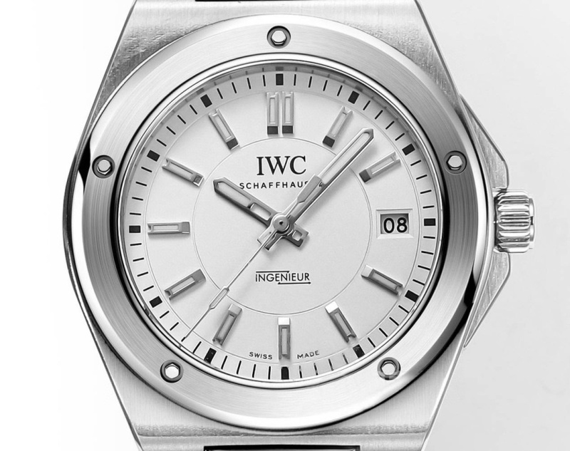 Watch0772