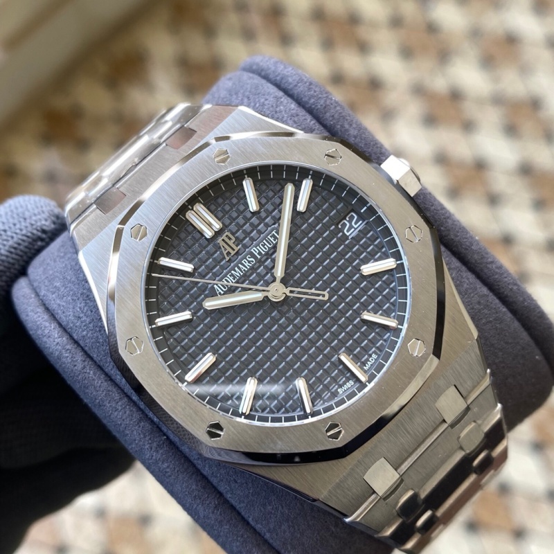 Watch0017