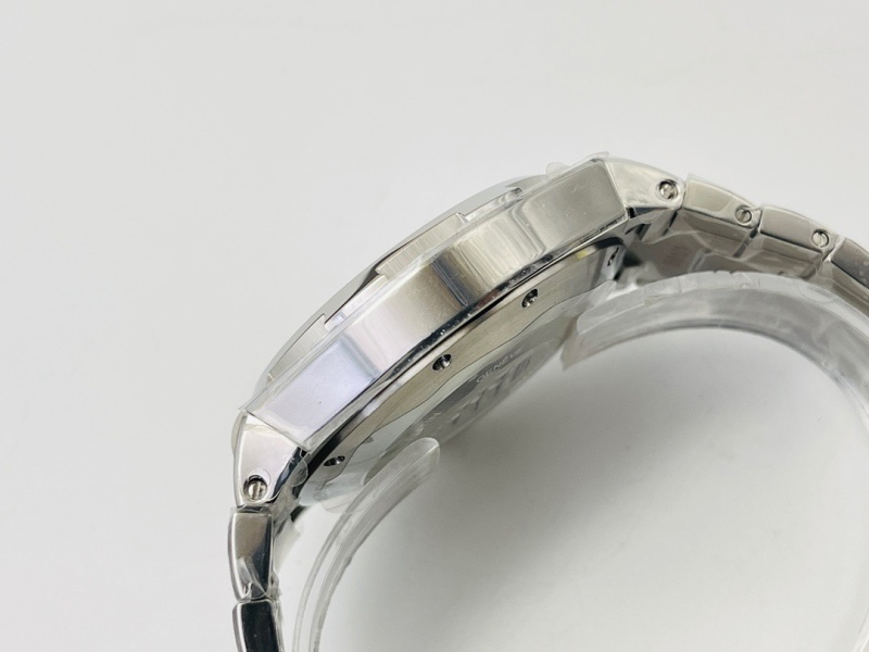 Watch0340