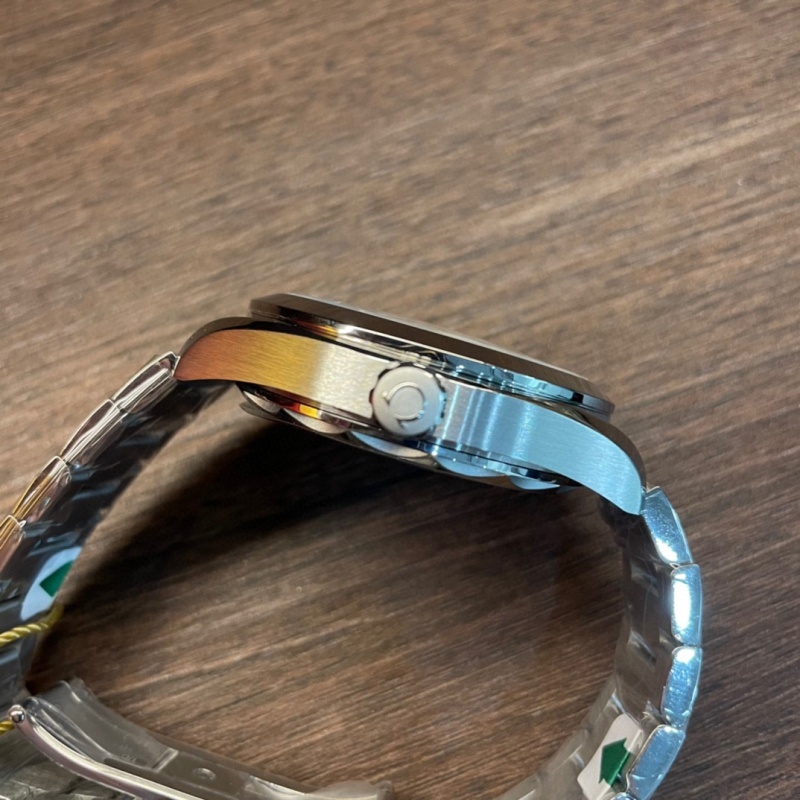 Watch0051