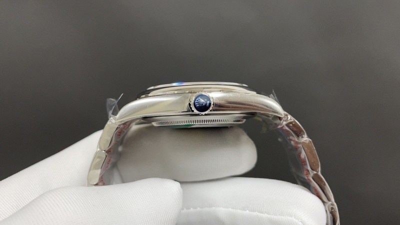 Watch0769