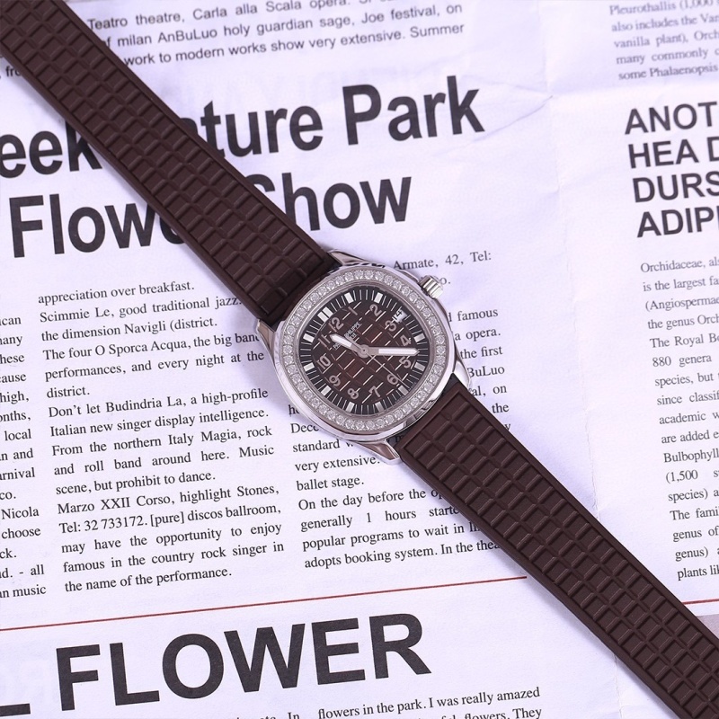 Watch0577