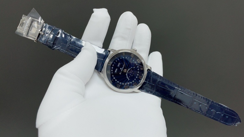 Watch0588