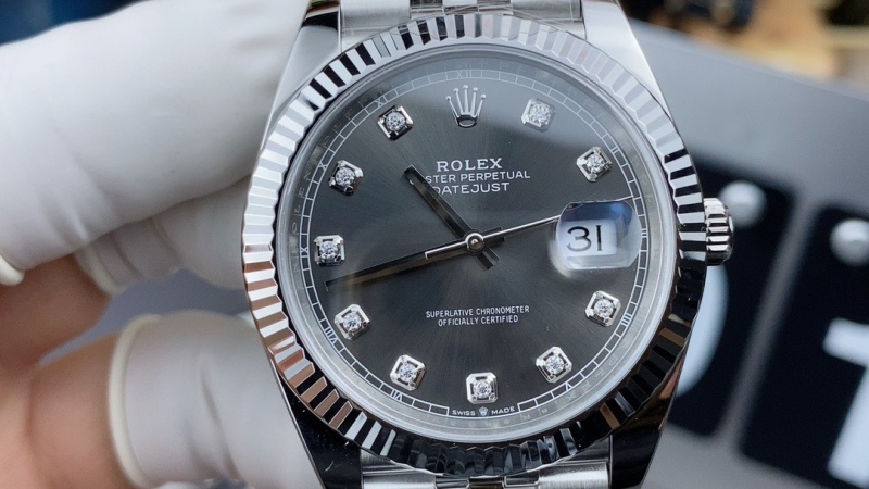 Watch0208