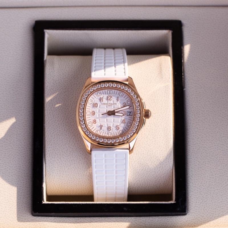 Watch0578