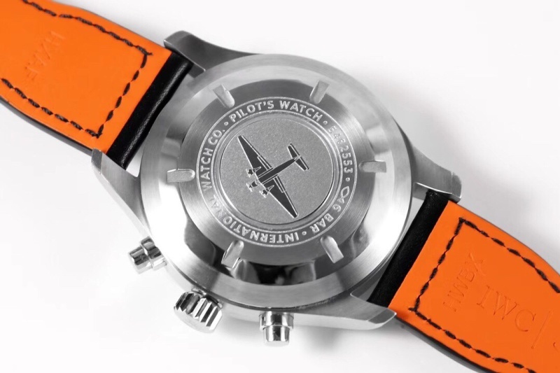 Watch0379