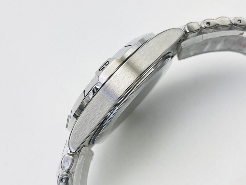 Watch0329