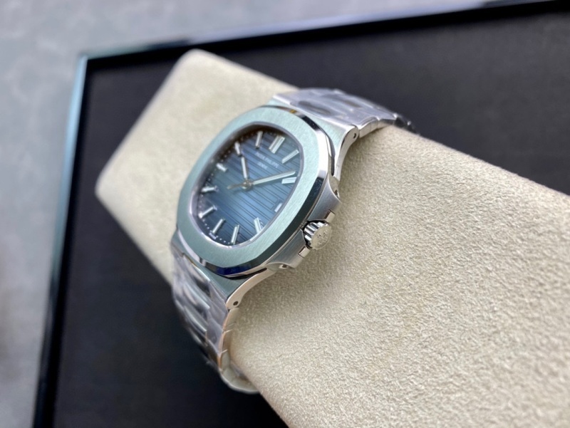 Watch0175
