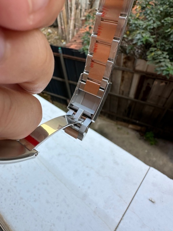 Watch0196