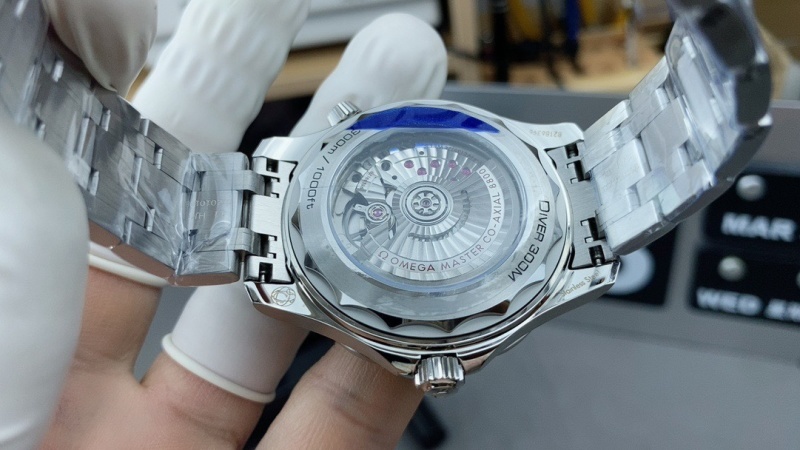 Watch0204