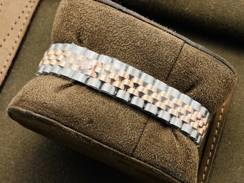 Watch0660