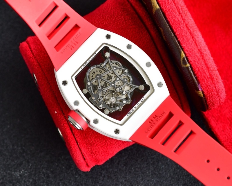 Watch0252