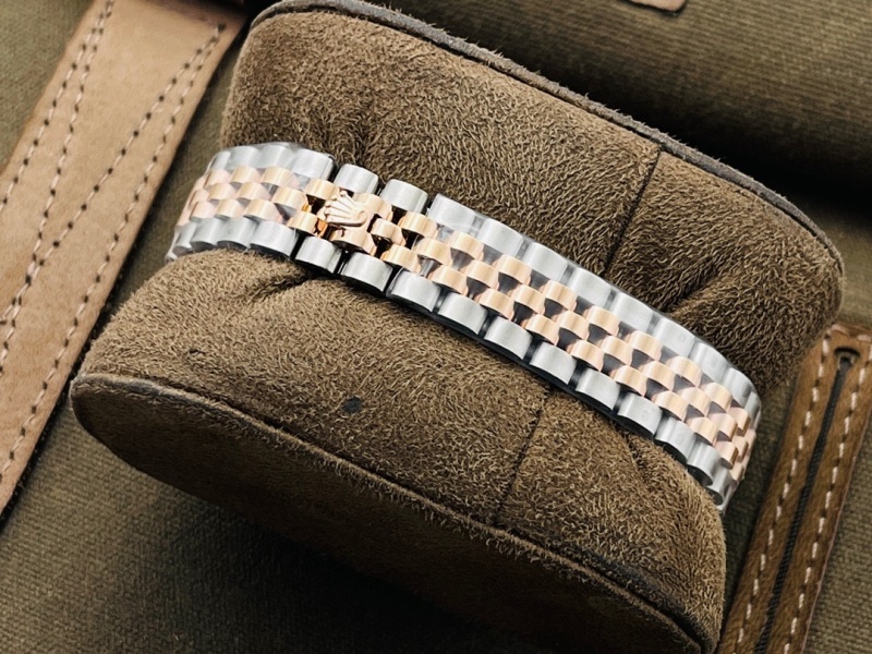 Watch0659