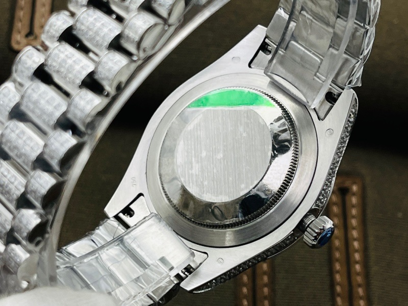 Watch0295