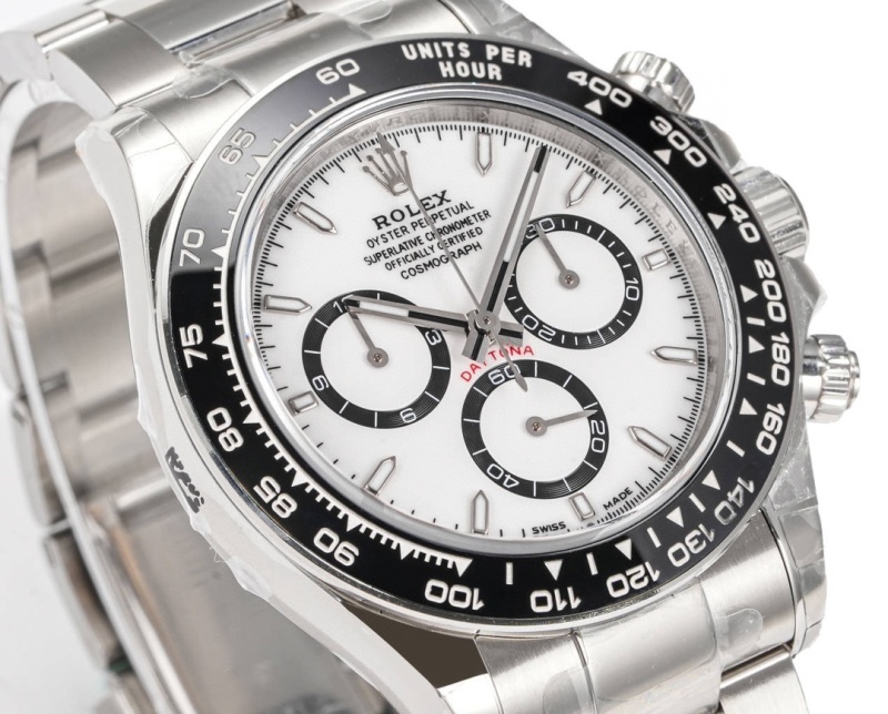 Watch0736