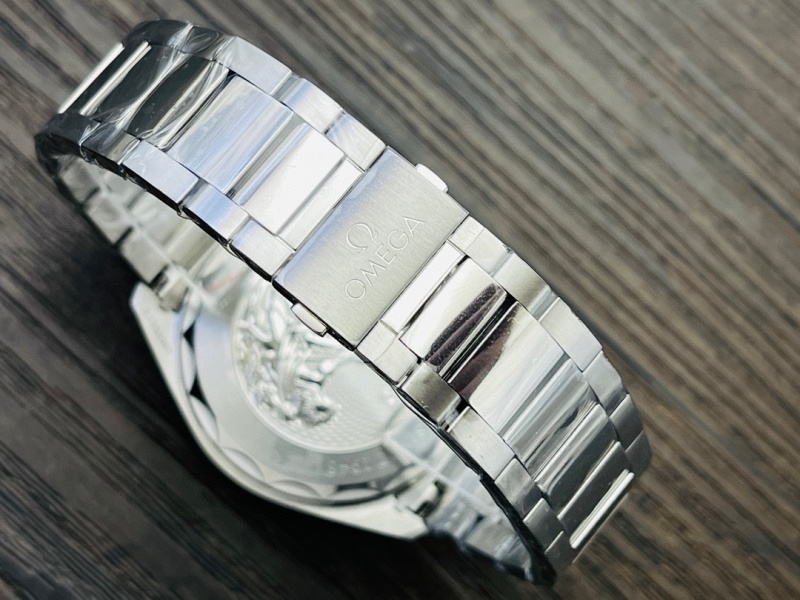 Watch0179
