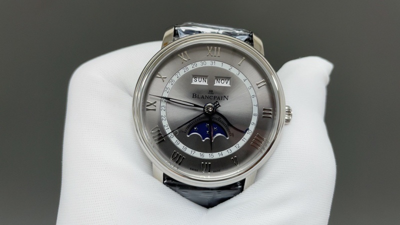 Watch0585
