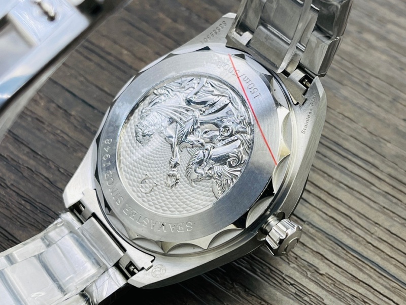Watch0179