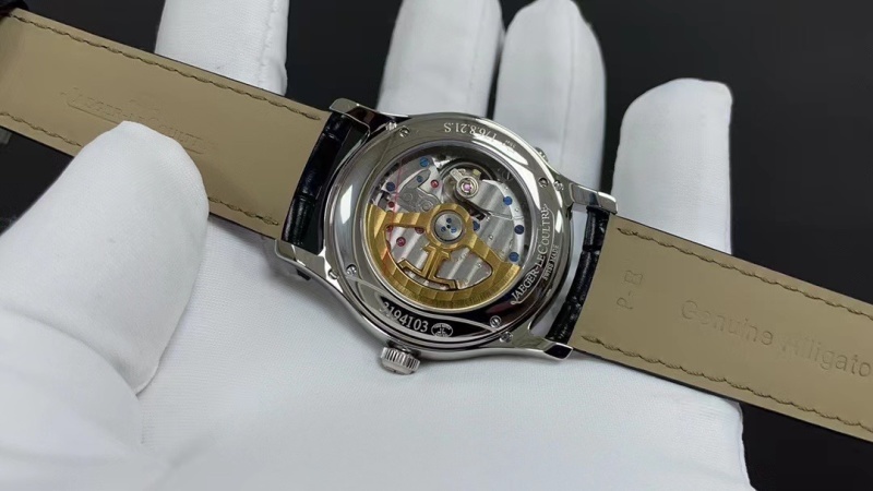 Watch0261