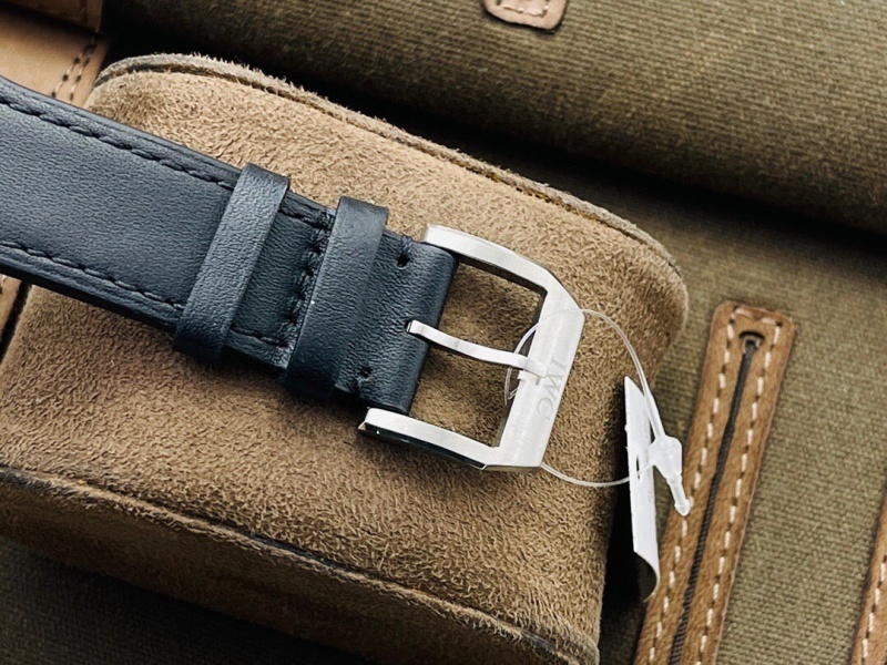 Watch0106