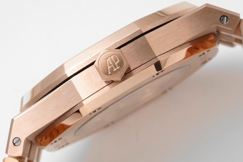 Watch0068
